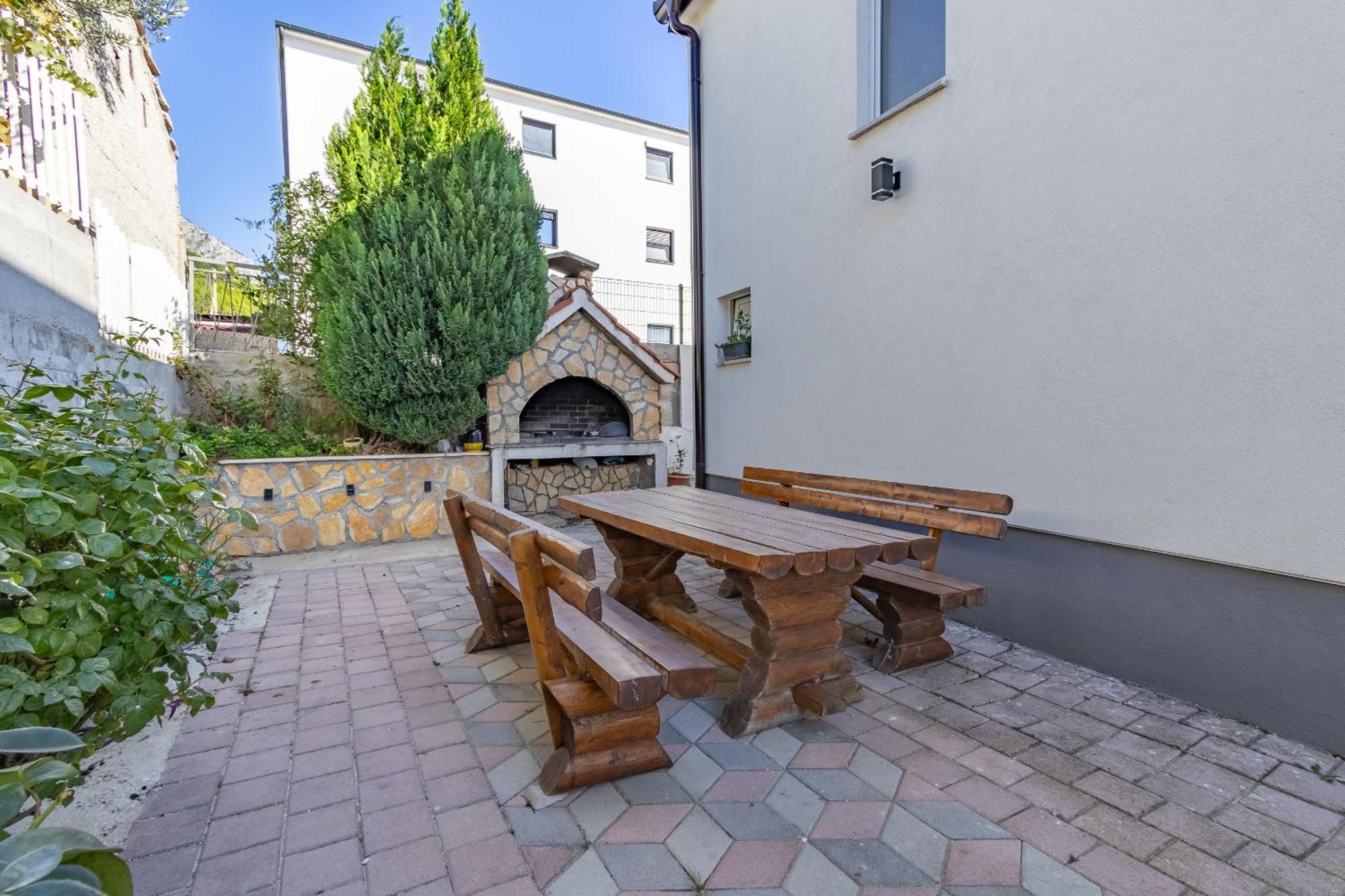 Apartament Apartman Rojo Omiš Zewnętrze zdjęcie